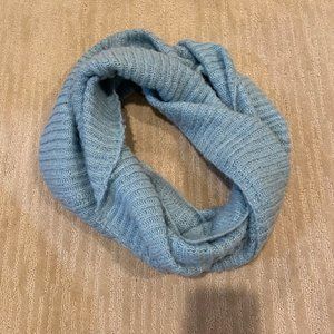 KNIT CIRCLE SCARF